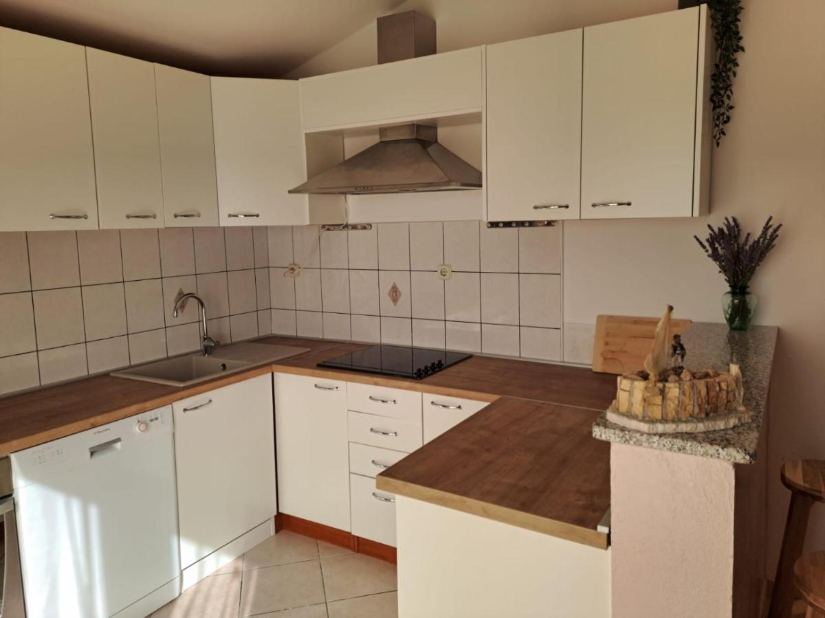 Apartment Ema Posedarje Buitenkant foto