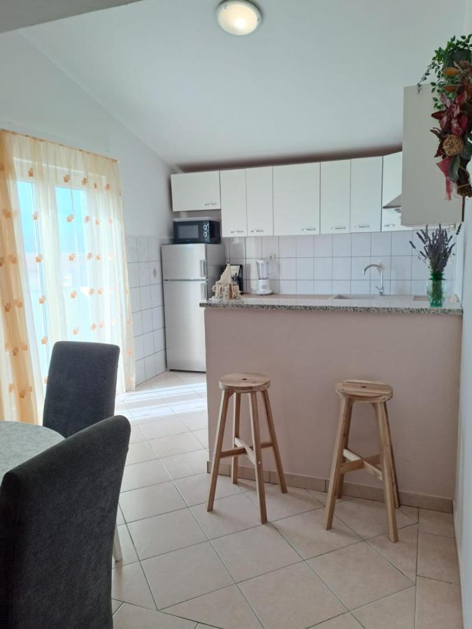 Apartment Ema Posedarje Buitenkant foto